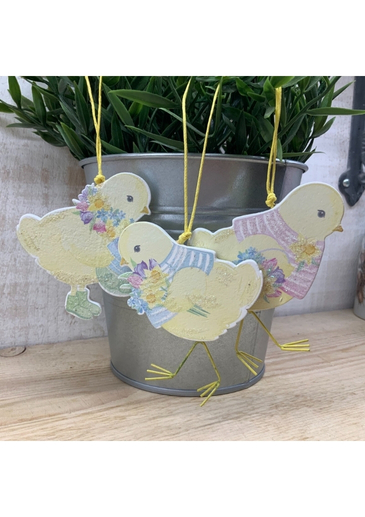 The Yellow Wooden Gingham Chicks Hanging Decorations from Gisela Graham bring cheerful colour and playful pattern to Easter displays. Featuring yellow chick shapes with a gingham design, they offer a charming way to add seasonal character around the home. Their wooden construction and hanging format make them easy to incorporate into Easter trees, branches or other decorative arrangements, creating a bright and welcoming detail for seasonal decorating.